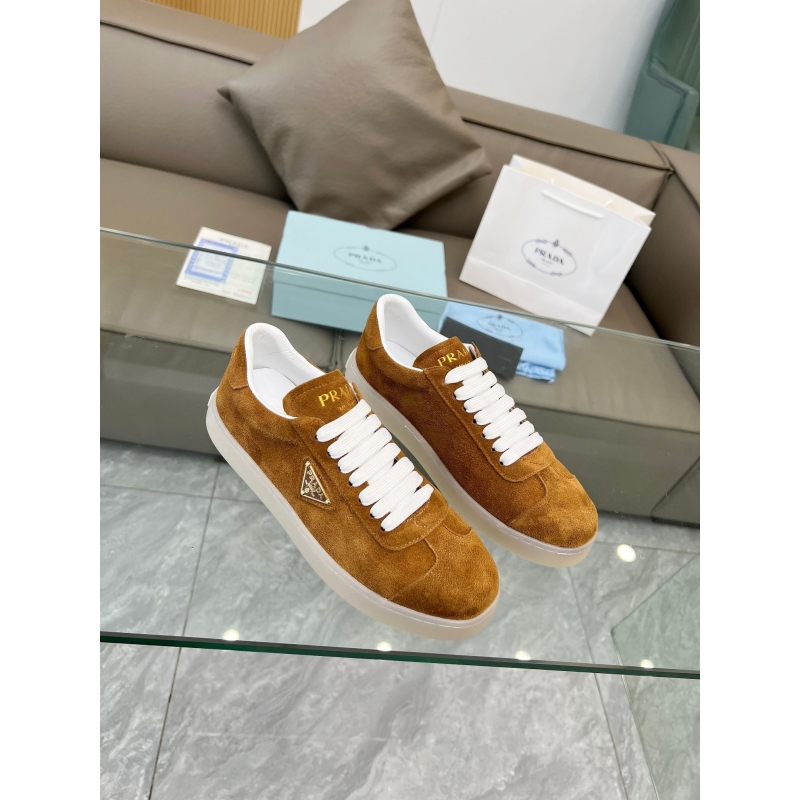 Pra*a casual shoes